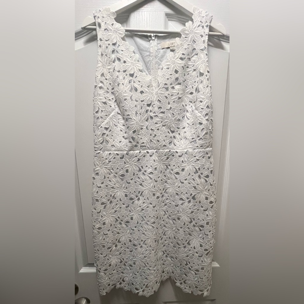 Ann Taylor Loft Sheath Vneck dress